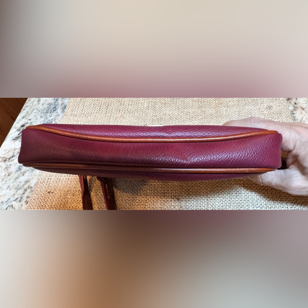 Vibrant Dooney & Bourke raspberry Crossbody purse in excellent condition - Picture 8 of 12